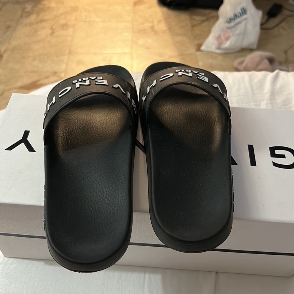 Givenchy Slides - Picture 2 of 4